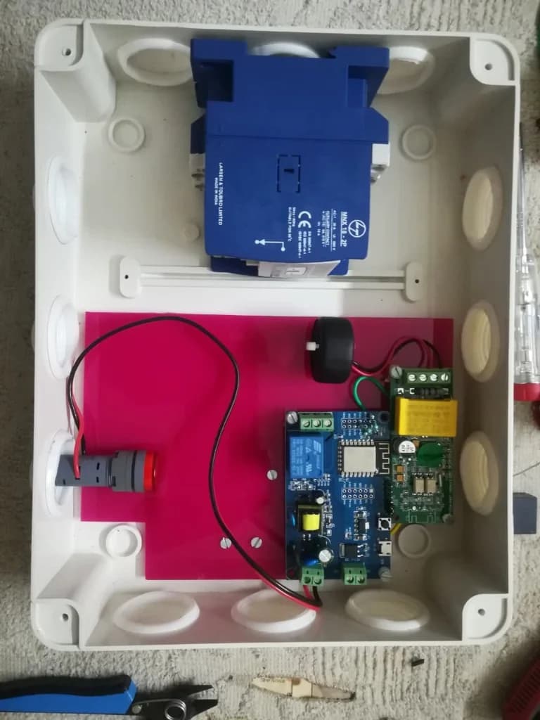 IoT control box with Larsen and Toubro MNX industrial contactor for high-power AC switching
